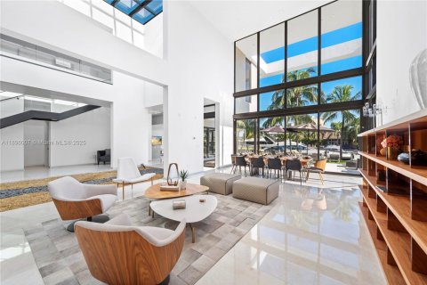 Casa en venta en Hallandale Beach, Florida, 6 dormitorios, 538.18 m2 № 2081493 - foto 22