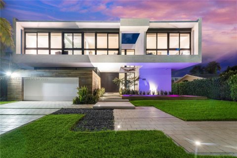 Casa en venta en Hallandale Beach, Florida, 6 dormitorios, 538.18 m2 № 2081493 - foto 5