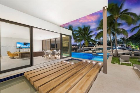 Casa en venta en Hallandale Beach, Florida, 6 dormitorios, 538.18 m2 № 2081493 - foto 9