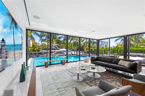 Casa en venta en Hallandale Beach, Florida, 6 dormitorios, 538.18 m2 № 2081493 - foto 20