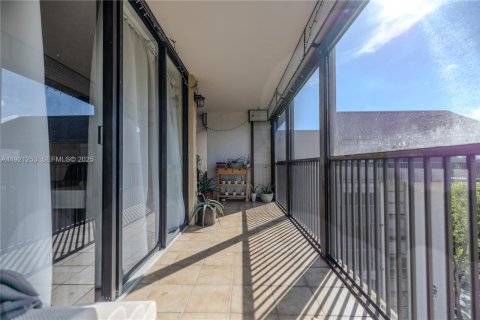 Copropriété à louer à Hollywood, Floride: 2 chambres, 128.48 m2 № 1976868 - photo 14