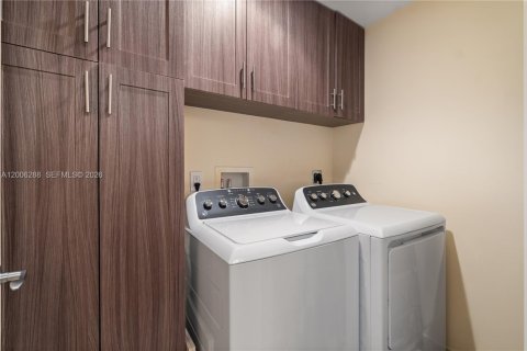 Condo in Aventura, Florida, 3 bedrooms  № 2089735 - photo 25
