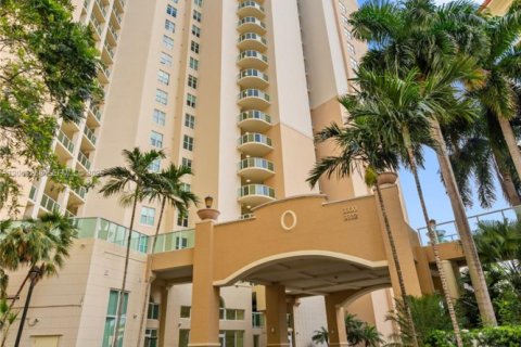 Condo in Aventura, Florida, 3 bedrooms  № 2089735 - photo 28