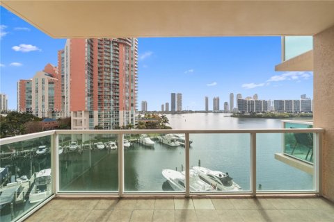 Condo in Aventura, Florida, 3 bedrooms № 2089735
