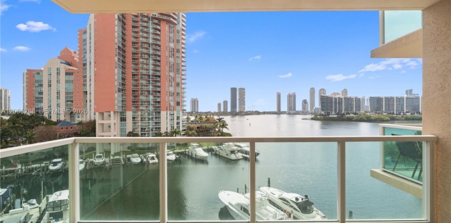 Condo in Aventura, Florida, 3 bedrooms  № 2089735