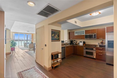 Condo in Aventura, Florida, 3 bedrooms  № 2089735 - photo 13
