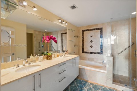 Condo in Aventura, Florida, 3 bedrooms  № 2089735 - photo 22