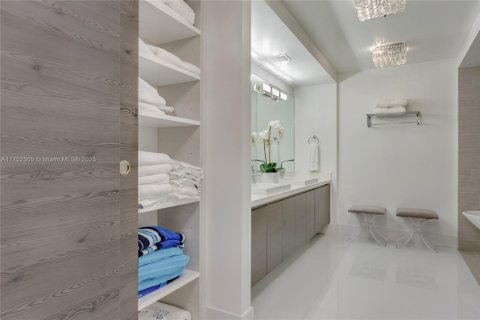 Купить кондоминиум в Санни-Айлс-Бич, Флорида 2 спальни, 143.16м2, № 1959577 - фото 12