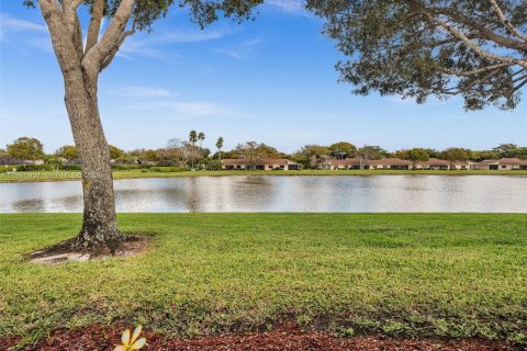 Villa ou maison à vendre à Boca Raton, Floride: 2 chambres, 117.24 m2 № 2262493 - photo 14