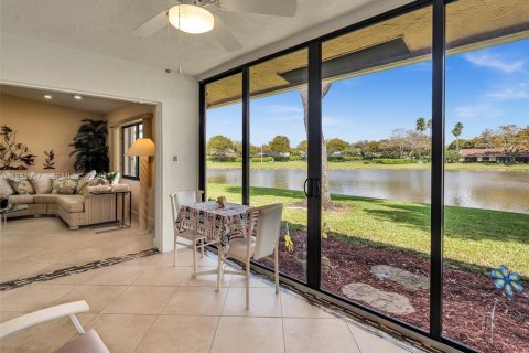 Villa ou maison à vendre à Boca Raton, Floride: 2 chambres, 117.24 m2 № 2262493 - photo 15