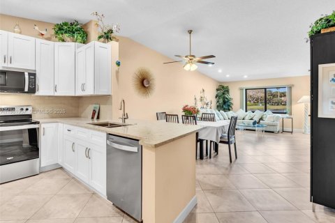 Villa ou maison à vendre à Boca Raton, Floride: 2 chambres, 117.24 m2 № 2262493 - photo 4