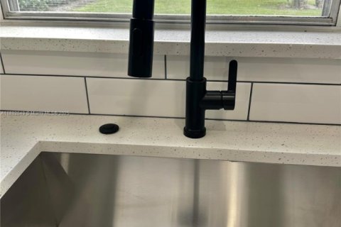 Condominio en venta en Deerfield Beach, Florida, 1 dormitorio, 65.03 m2 № 2013090 - foto 16