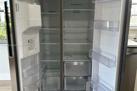 Condominio en venta en Deerfield Beach, Florida, 1 dormitorio, 65.03 m2 № 2013090 - foto 17