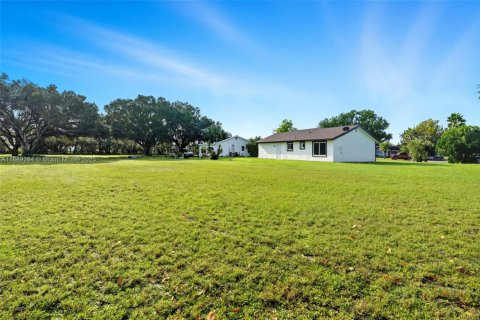 House in LaBelle, Florida 2 bedrooms № 1946171 - photo 17