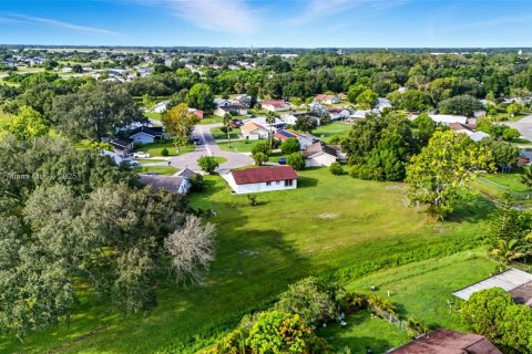 House in LaBelle, Florida 2 bedrooms № 1946171 - photo 29