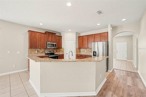 Villa ou maison à vendre à Kissimmee, Floride: 4 chambres, 225.01 m2 № 2142996 - photo 4
