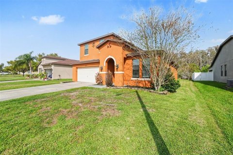 Villa ou maison à vendre à Kissimmee, Floride: 4 chambres, 225.01 m2 № 2142996 - photo 3