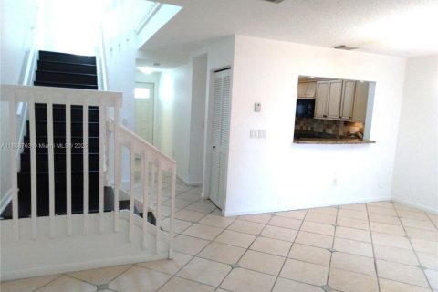 Townhouse in Hollywood, Florida 2 bedrooms, 106.84 sq.m. № 1891554 - photo 7