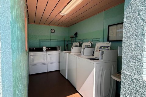 Copropriété à vendre à Cocoa Beach, Floride: 2 chambres, 67.35 m2 № 2195702 - photo 21