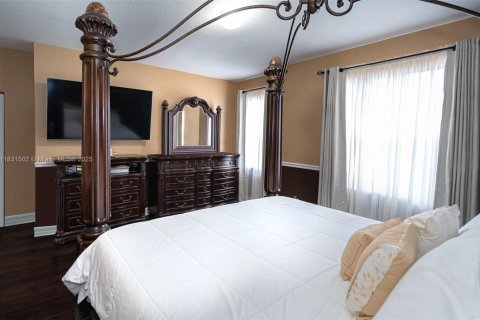 Townhouse in Miramar, Florida 3 bedrooms, 157.93 sq.m. № 1834040 - photo 18
