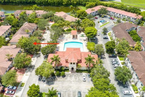 Townhouse in Miramar, Florida 3 bedrooms, 157.93 sq.m. № 1834040 - photo 29