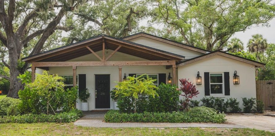 House in Bradenton, Florida 3 bedrooms, 171.4 sq.m. № 2224984