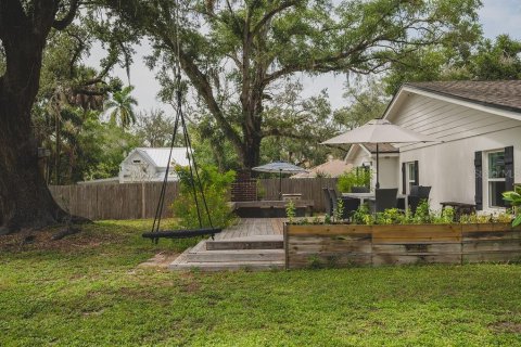 House in Bradenton, Florida 3 bedrooms, 171.4 sq.m. № 2224984 - photo 30