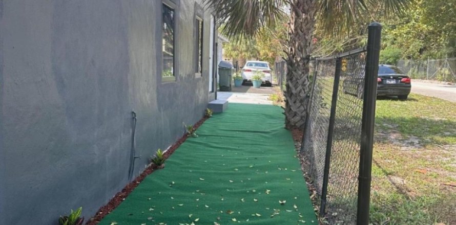 House in Delray Beach, Florida 7 bedrooms, 245.08 sq.m. № 1031574