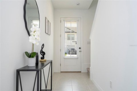 Townhouse in Davenport, Florida 3 bedrooms, 151.62 sq.m. № 2431098 - photo 8