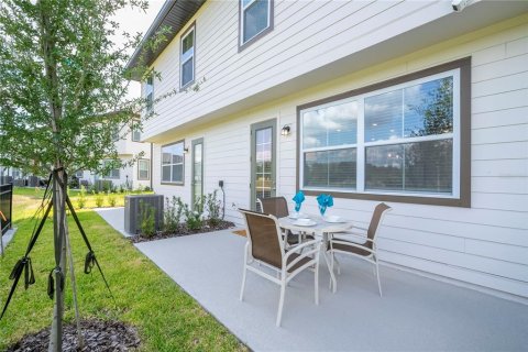 Townhouse in Davenport, Florida 3 bedrooms, 151.62 sq.m. № 2431098 - photo 25