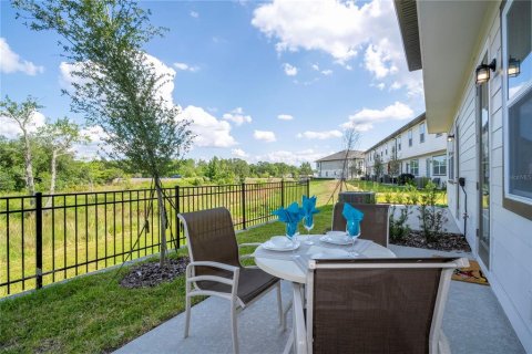 Townhouse in Davenport, Florida 3 bedrooms, 151.62 sq.m. № 2431098 - photo 4