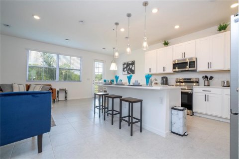 Townhouse in Davenport, Florida 3 bedrooms, 151.62 sq.m. № 2431098 - photo 10