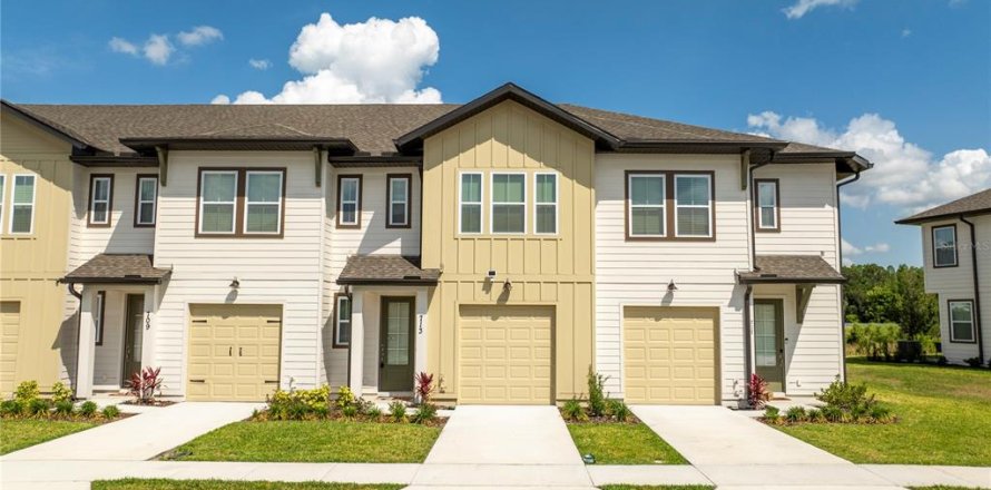 Townhouse in Davenport, Florida 3 bedrooms, 151.62 sq.m. № 2431098