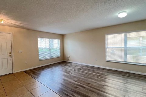 Villa ou maison à louer à Davenport, Floride: 5 chambres, 283.63 m2 № 2216400 - photo 7