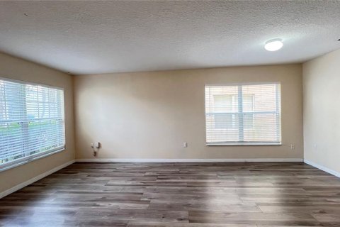Villa ou maison à louer à Davenport, Floride: 5 chambres, 283.63 m2 № 2216400 - photo 11