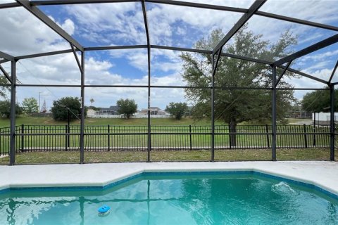 Villa ou maison à louer à Davenport, Floride: 5 chambres, 283.63 m2 № 2216400 - photo 5