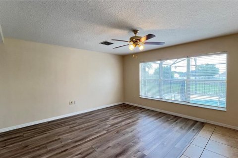 Villa ou maison à louer à Davenport, Floride: 5 chambres, 283.63 m2 № 2216400 - photo 21