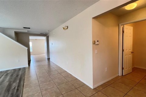 Villa ou maison à louer à Davenport, Floride: 5 chambres, 283.63 m2 № 2216400 - photo 9