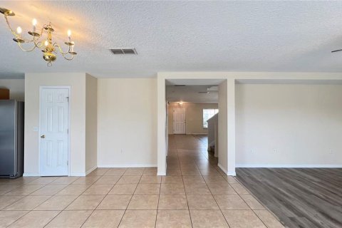 Villa ou maison à louer à Davenport, Floride: 5 chambres, 283.63 m2 № 2216400 - photo 24
