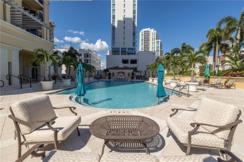 Condominio en venta en Saint Petersburg, Florida, 2 dormitorios, 221.48 m2 № 1826771 - foto 27