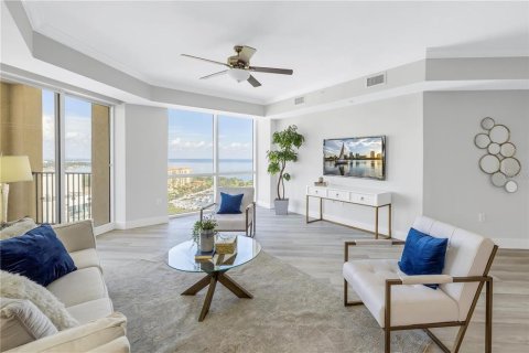 Condominio en venta en Saint Petersburg, Florida, 2 dormitorios, 221.48 m2 № 1826771 - foto 7