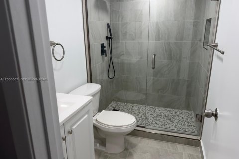 Condominio en alquiler en Pompano Beach, Florida, 3 dormitorios, 150.5 m2 № 2078127 - foto 12