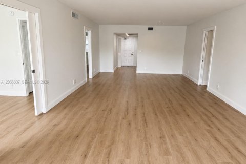 Condominio en alquiler en Pompano Beach, Florida, 3 dormitorios, 150.5 m2 № 2078127 - foto 4