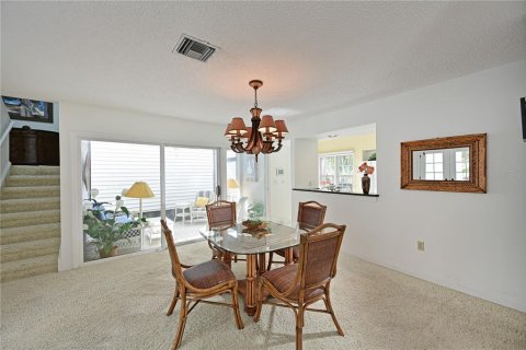 Villa ou maison à vendre à Bradenton, Floride: 3 chambres, 198.81 m2 № 2342015 - photo 9