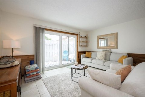 Touwnhouse à vendre à Ponce Inlet, Floride: 2 chambres, 110.55 m2 № 2095077 - photo 6