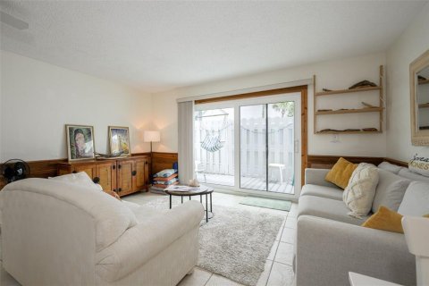 Touwnhouse à vendre à Ponce Inlet, Floride: 2 chambres, 110.55 m2 № 2095077 - photo 4