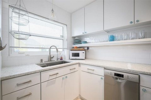 Touwnhouse à vendre à Ponce Inlet, Floride: 2 chambres, 110.55 m2 № 2095077 - photo 10
