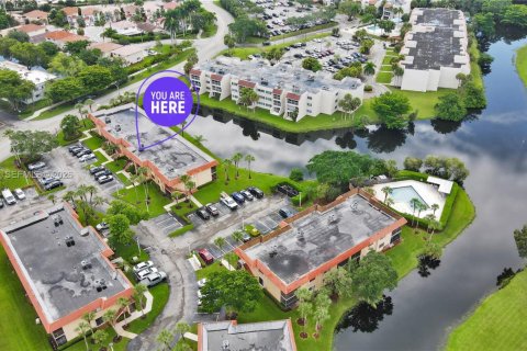 Copropriété à vendre à Weston, Floride: 2 chambres, 114.36 m2 № 2390166 - photo 30