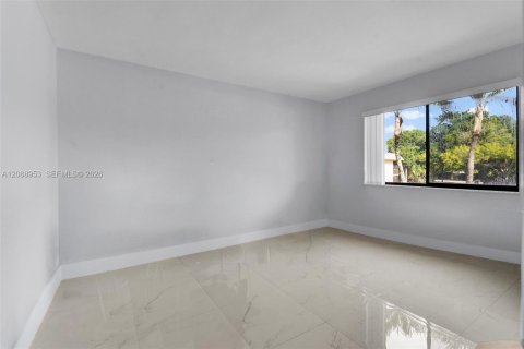 Copropriété à vendre à Weston, Floride: 2 chambres, 114.36 m2 № 2390166 - photo 13