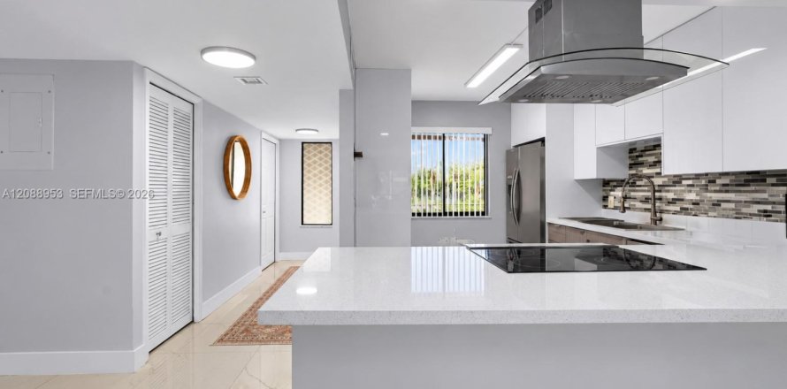 Condo à Weston, Floride, 2 chambres  № 2390166